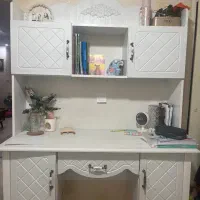 میز تحریر و دراور و ایینه