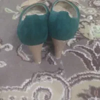 با سلام وقت بخیر سه عدد اسپرت زنانه