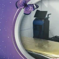 تراکت پخش کن خانوم