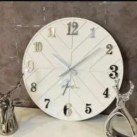 ساعت نقره ای