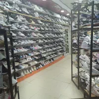 نیازمند فروشنده کیف و کفش