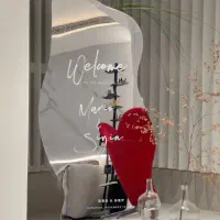 آینه دفرمه|آینه|ایلام, |دیوار