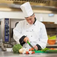 نیرو خانم برای سالن دار کافه فست فود