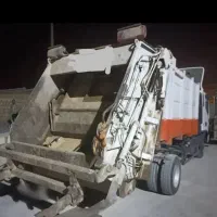 به تعدادی ماشین پرس زباله جهت جمع اوری زباله