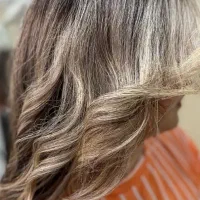 کراتین،رنگ‌ولایت،مژه،فشیال،ناخن|خدمات آرایشگری و زیبایی|شیراز, انجیر|دیوار