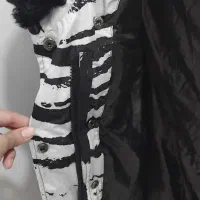 پالتو|لباس|رباط‌کریم, نصیرشهر|دیوار