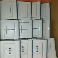 کلید پریز دست دو فوق العاده تمیز و با کیفیت