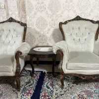 مبل منبت دست ساز همراه۲عسلی وجلو مبلی ۷نفره|مبلمان خانگی و میز عسلی|کرج, شهرک طالقانی|دیوار