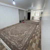 خونه-حیاط-دار-غرق-نور-بسیار-تمیز