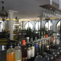 سالنکار.کمک اشپز.کارگرساده