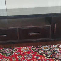 میز زیر تلویزیونی در حد نو