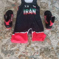 کفش و دو بنده کشتی