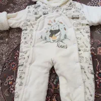 تعدادی لباس بچه  زیر یک سال