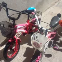 دوعدد دوچرخه تمیز وکاملا سالم