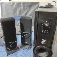 مانیتور و اسپیکر