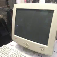 مانیتور کامپیوتر  ال جی سالم