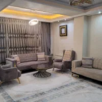 مبلمان و میز صندلی و ایینه و کنسول