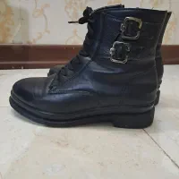 بوت سایز ۳۷ در حد نو چرم سالم
