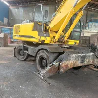 بیل هیدرومک ۲۰۰ مدل ۲۰۱۰ در حد یک|خودرو سنگین|ملارد, |دیوار