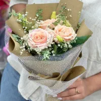 گل گیاه لیلیوم رز