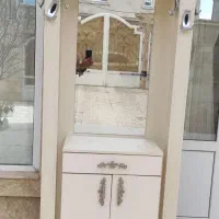 جا لباسی وجاکفشی