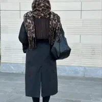 بارونی مشکی|لباس|دامغان, |دیوار