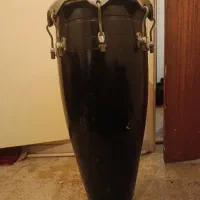 ست دو تکه کونگا|درام و پرکاشن|تهران, فلسطین (میدان انقلاب)|دیوار