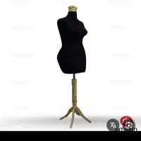 مانکن لباس و رگال دیواری با اویزها