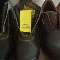 کفش کار نو ۴ جفت|کیف، کفش، کمربند|هشتگرد, شهرک ریحانه|دیوار