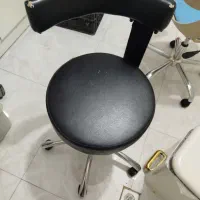 دوعدد صندلی چرخ دار