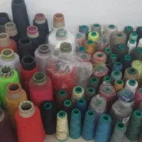 میز و نیمکت نخ پایه گان