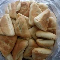 نیروی آقا جهت کار در کلوچه پزی