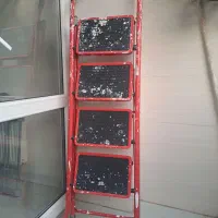 چهارپایه فلزی