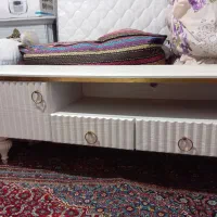 میز تلویزیون رنگ سفید