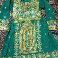 دو دست لباس نو|لباس|ایرانشهر, |دیوار