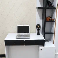 میز تحریر و کتابخانه یکپارچه