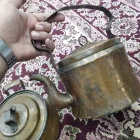 کتری ذغالی و دیگچه مسی دستساز قدیمی پنجاه ساله|صنایع دستی و سایر لوازم تزئینی|شریفآباد, |دیوار