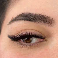 اکستنشن مژه و لیفت مژه و ابرو (تخفیف خرداد ماه)