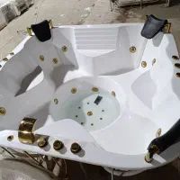وان جکوزی ۴نفره سکودار