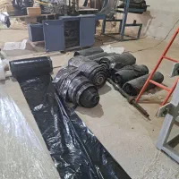 کارگر در شهرک صنعتی