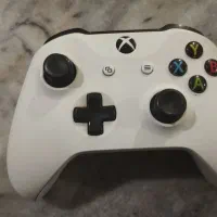 دسته Xbox one s و pes2020 ps4|کنسول، بازی ویدئویی و آنلاین|شیراز, دلگشا|دیوار