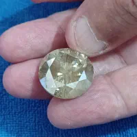 نگین درشت الماس زغالدار باسختی۱۰به وزن۶گرم