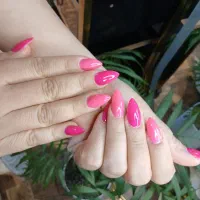 نیازمند مدل ناخن