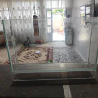آکواریوم ماهی حدوداً 80در50در15ابعاد