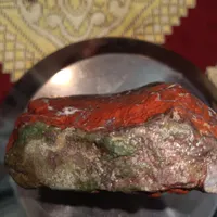 سنگ قیمتی و شهاب سنگ