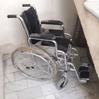 یک عدد ویلچر سایز کوچک تاشو