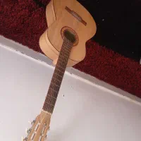 گیتار در حد نو