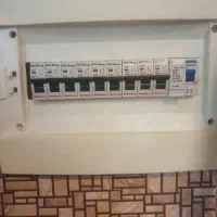 خدمات برق ساختمان و سرویس آسانسوروکولر آبی