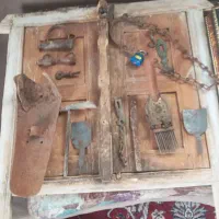 چندین وسایل قدیمی