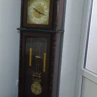 ساعت چوبی ایستاده